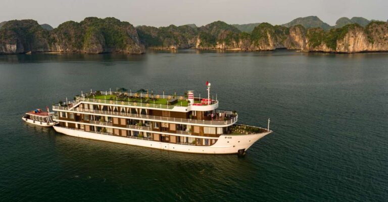 From Hanoi: 2-Day Lan Ha Bay Cruise With Meals and Cabin