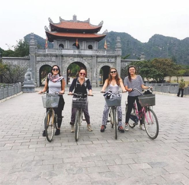 From Hanoi: 2-Day Ninh Binh, Halong Bay & Bungalow Tour
