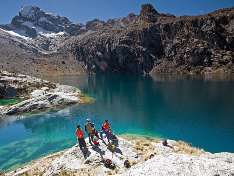 From Huaraz Hiking in the Churup Lagoon Private Service