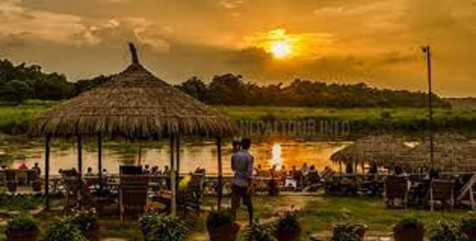 From Kathmandu or Pokhara:Luxury 4 Day Chitwan Tour Package