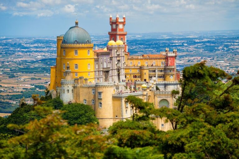 From Lisbon: Private Sintra Tour With Cellar Visit & Tasting