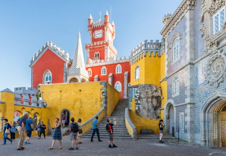From Lisbon: Sintra and Cascais Day Trip With Pickup