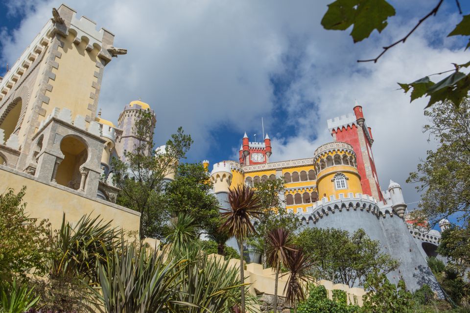 From Lisbon: Sintra, Roca Cape & Cascais Guided Walking Tour