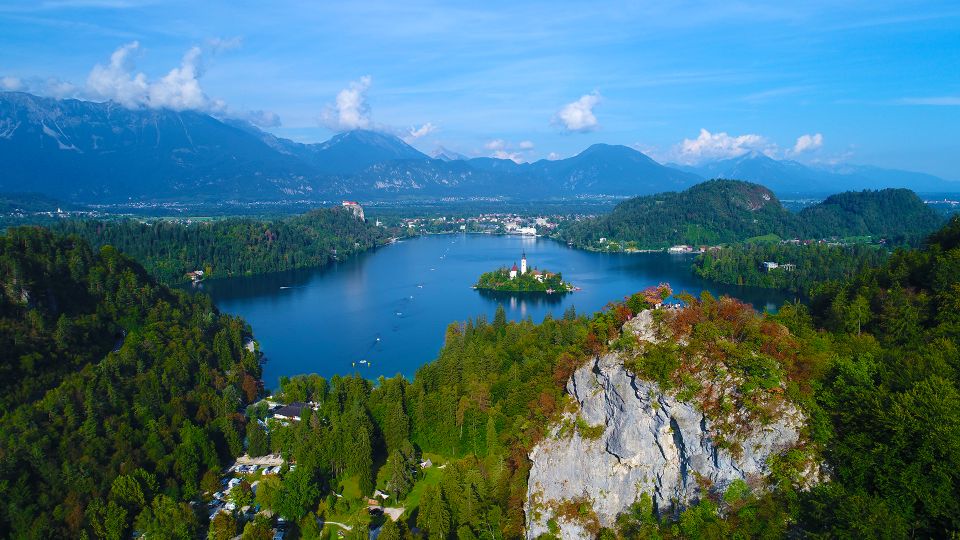 From Ljubljana: Lake Bled Boat Ride & Castle Guided Day Trip