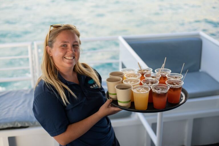 From Ma’alaea: Sunset Dinner Cruise Aboard the Quicksilver