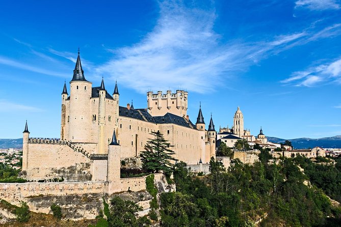 From Madrid : Full-Day Avila and Segovia ComBo Tour (with Transportation)
