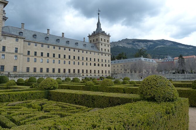 From Madrid: Guided Tour to El Escorial & Valley of the Fallen