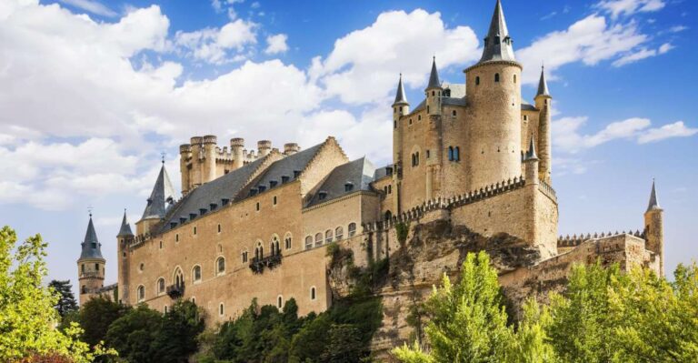 From Madrid: Segovia Guided Tour With Cathedral Admission