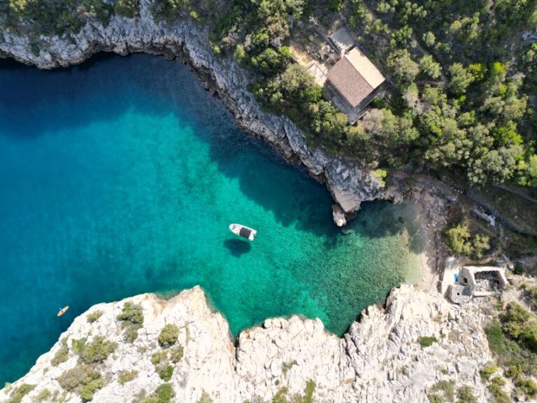 From Makarska: Hvar Island North Shore Speedboat Tour