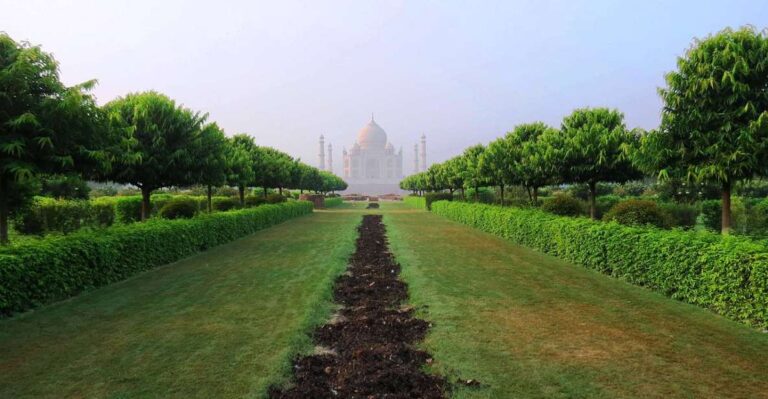 From New Delhi: 2-Day Taj Mahal Sunrise and Sunset Tour