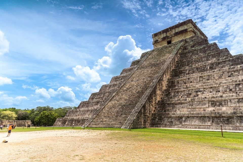 From Playa Del Carmen or Cancun: Chichen Itzá Premium Tour