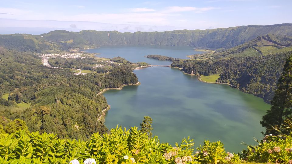 From Ponta Delgada: Sete Cidades Highlights Tour W/ Transfer