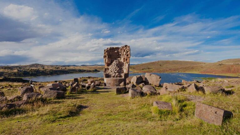 From Puno: Chullpas of Sillustani Half Day Tour