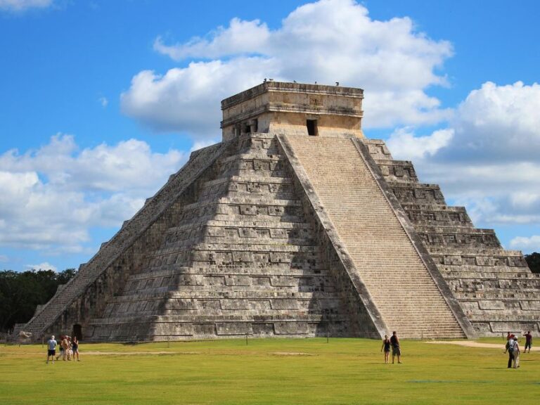 From Riviera Maya: Chichen Itza Tour With Traditional Buffet