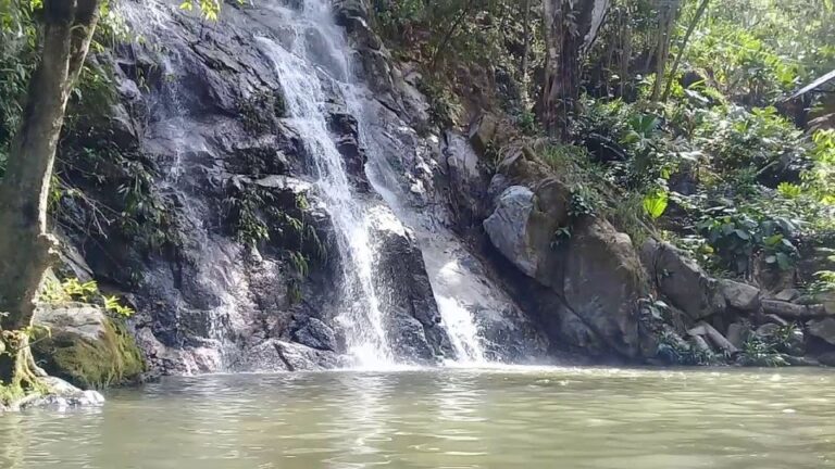 From Santa Marta: Marinka Waterfalls 4×4 Tour With Transfer