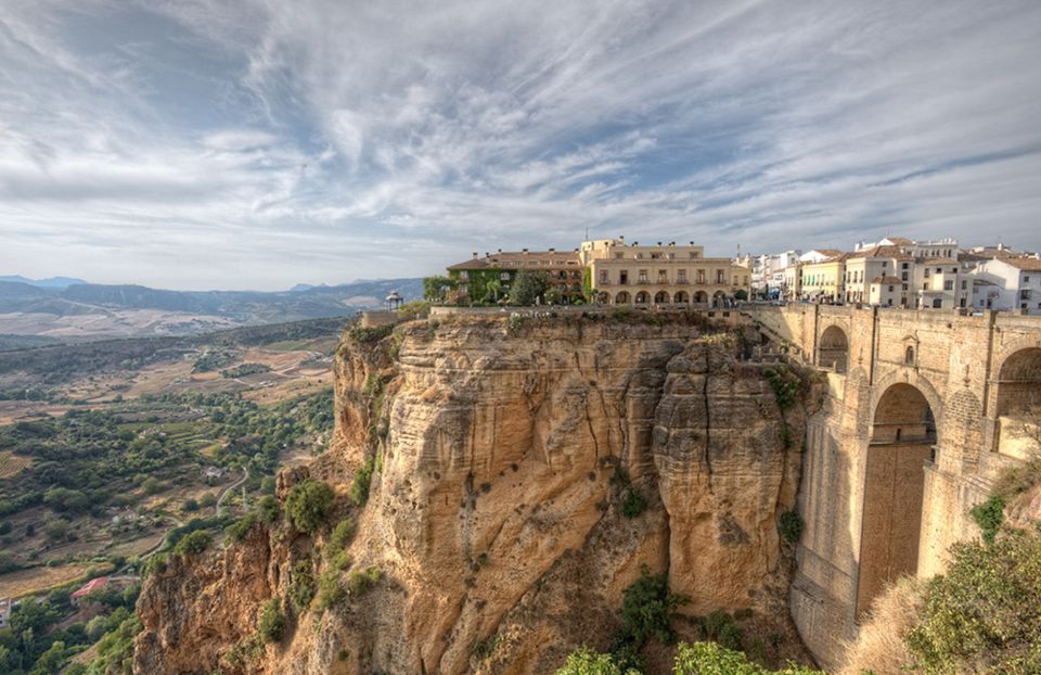 1 from seville private transfer to granada with tour of ronda From Seville: Private Transfer to Granada With Tour of Ronda