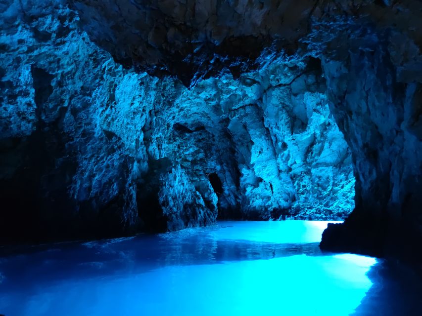 From Split: Luxury Cabin Boat Tour to The Blue Cave and Hvar - Experience Highlights