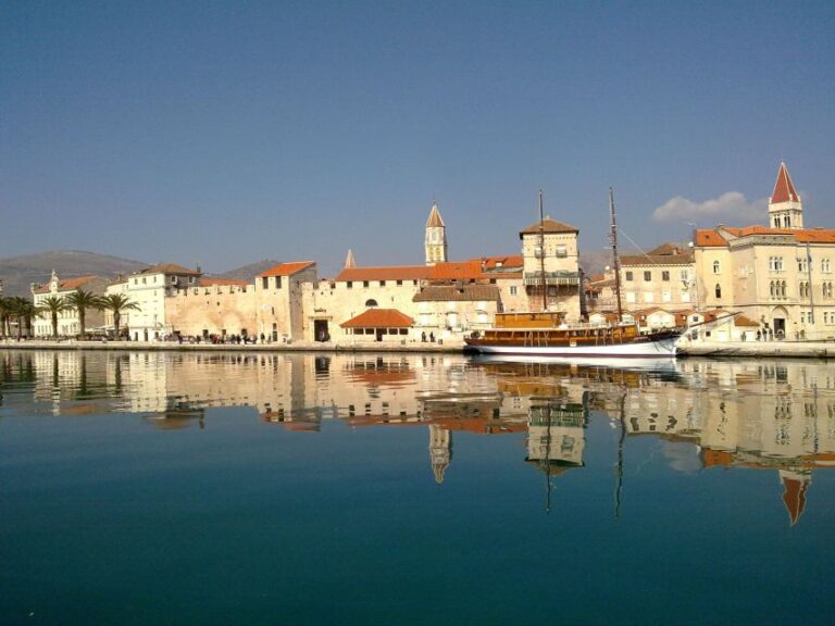 From Split/Trogir: Private Walking Tour of Split and Trogir