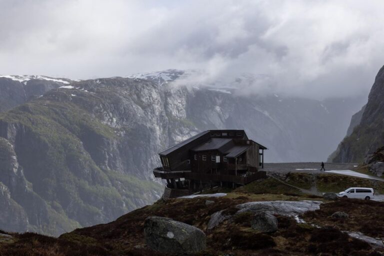 From Stavanger: Off-Season Guided Hike to Kjerag
