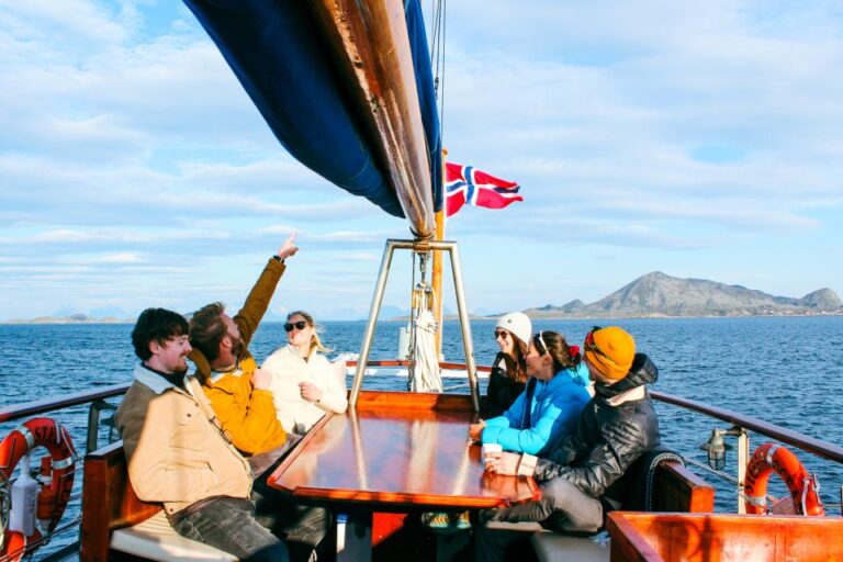 From Svolvær: Lofoten Islands Midnight Sun Sailing Tour