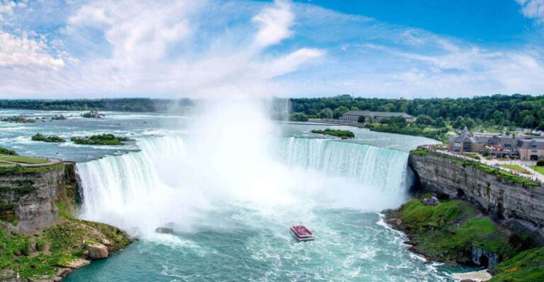 From Toronto: Niagara Falls Day Trip With Cruise Option