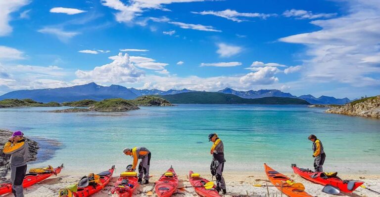 From Tromsø: Kayak Trip With Lunch and Sauna at Sommarøy