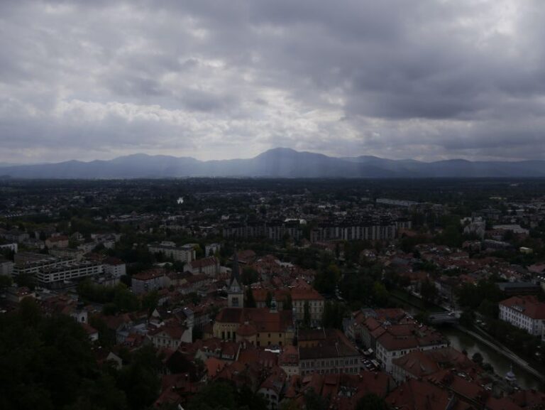 From Zagreb: Postojna Cave, Bled Lake & Ljubljana – Private