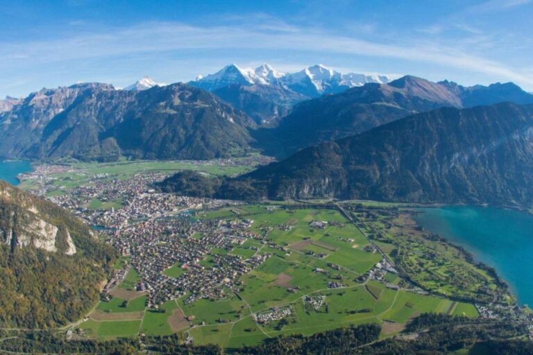 From Zürich: Interlaken and Grindelwald Day Trip by Coach
