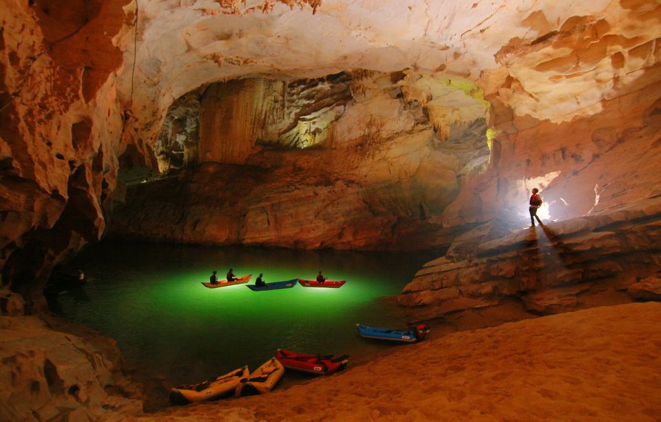 1 fromninh binh to phong nhaparadise cavedark cave adventure FromNinh Binh To Phong Nha:Paradise Cave,Dark Cave Adventure
