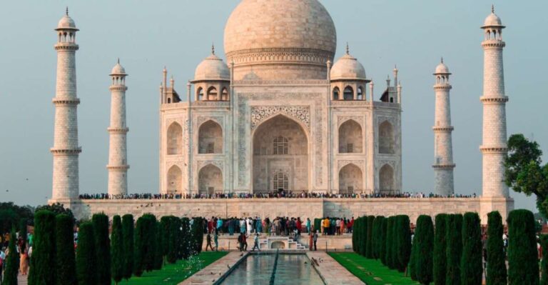Full Day Agra & Taj Mahal Sightseeing Tour With Guide by Car