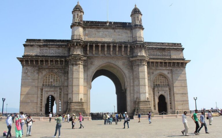 Full-Day Mumbai Tour With Dhobi Ghat & Marine Drive