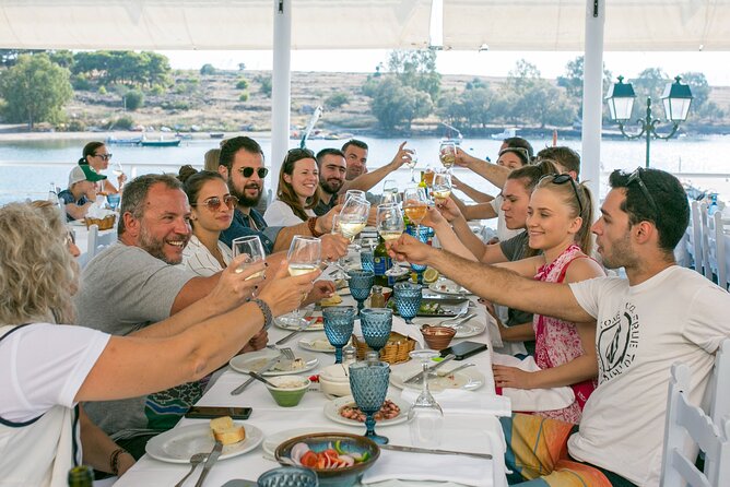 Full-Day Private Boat Tour Visiting Aegina