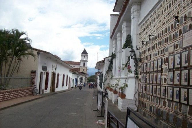 Full-Day Private Colonial Santa Fe De Antioquia Tour