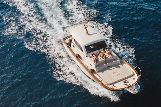 Full-Day Private Guided Boat Tour in Capri