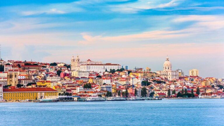 Full Day Tour of Lisbon in Privete (8 Hours)