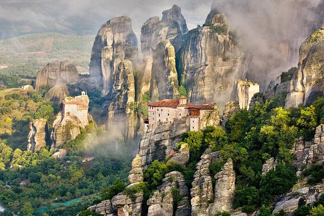 Full Day Tour to Meteora and Vergina(Ancient Macedonia)