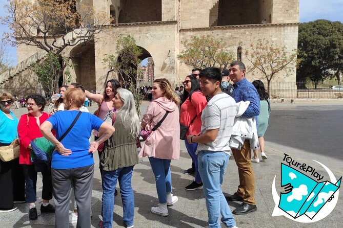 Games and History Walking Tour in the Center of Valencia