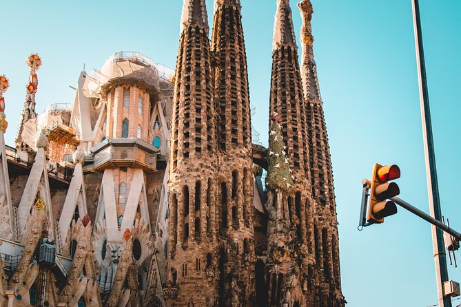 Gaudi and La Sagrada Familia Exterior Self-Guided Audio Tour