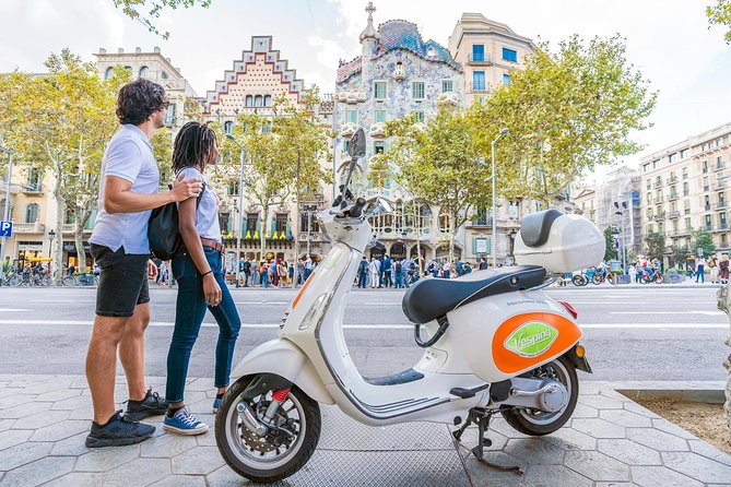 Gaudi Architecture & Modernism by Vespa Scooter