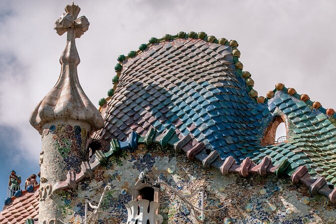 Gaudí Private Tour: Must-See Monuments & Hidden Gems of Modernism