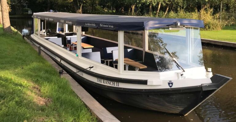 Giethoorn: Luxury Private Boat Tour With Local Guide
