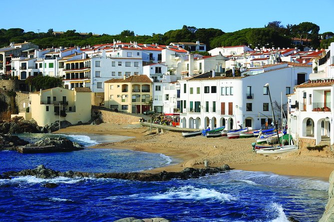 Girona and Costa Brava With Lunch: VIP Small Group Tour