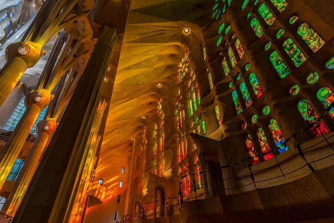 Golden Hour in Sagrada Familia Tour Official Licensed Guide