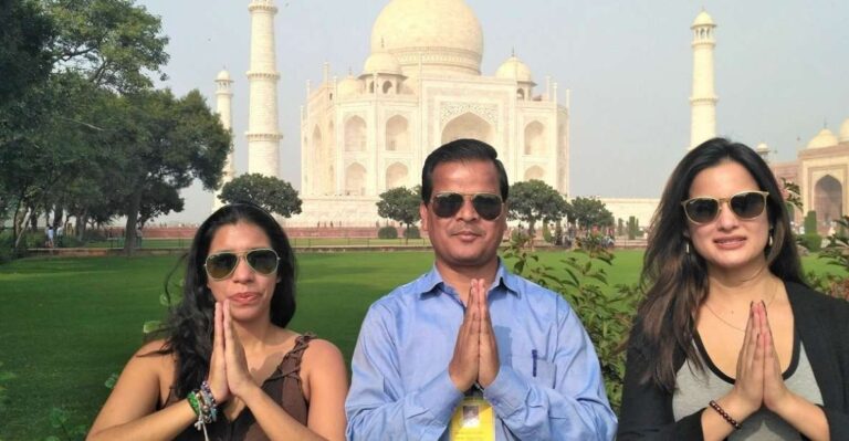 Government Approved Tour Guide For Taj Mahal
