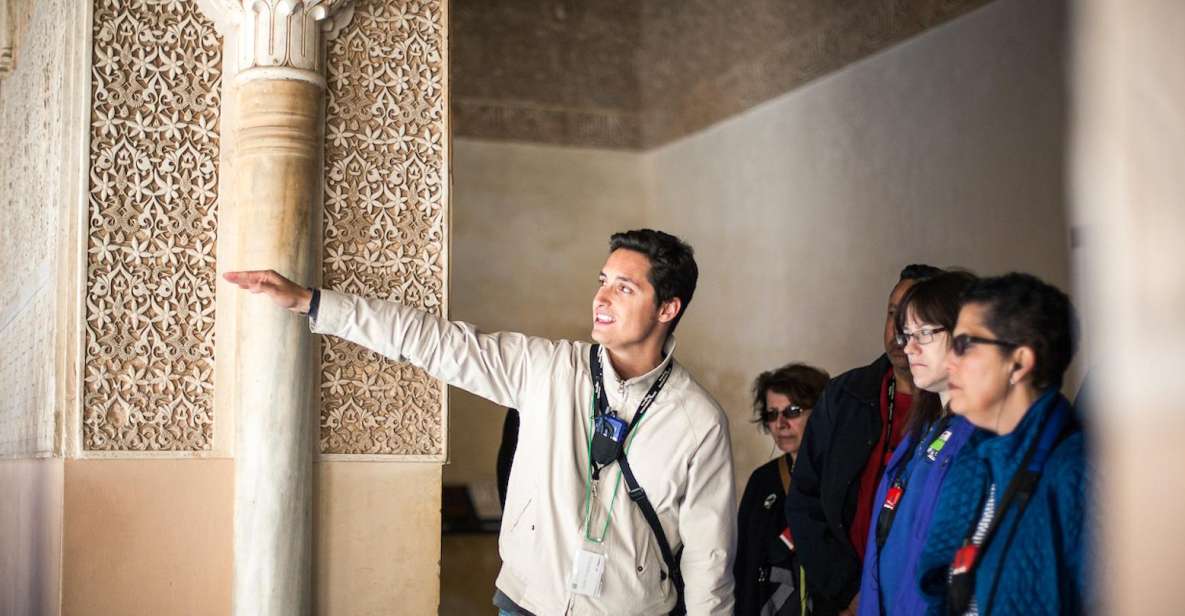 1 granada alhambra and nasrid palaces small guided tour Granada: Alhambra and Nasrid Palaces Small Guided Tour