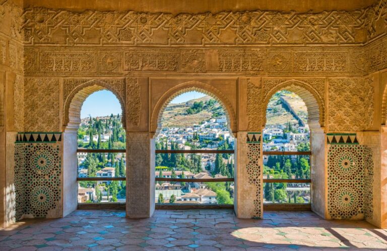 Granada: Alhambra Gardens and Generalife Ticket