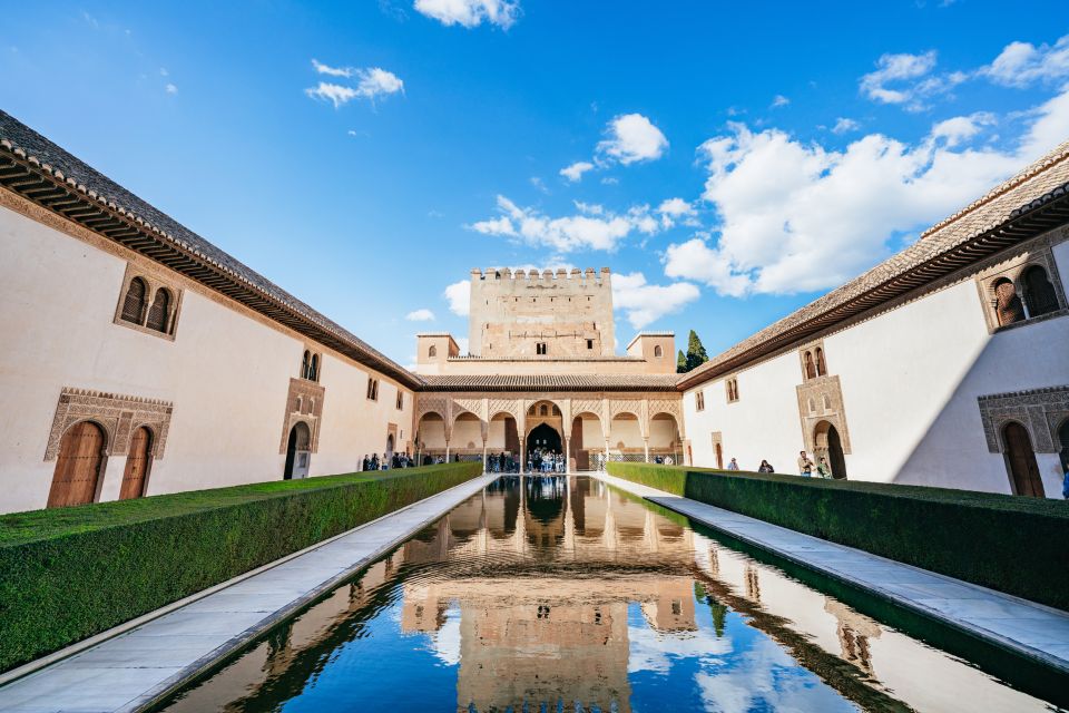 1 granada alhambra guided tour with nasrid palaces gardens Granada: Alhambra Guided Tour With Nasrid Palaces & Gardens