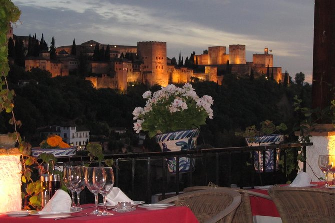 Granada Day and Night: Complete Alhambra and Flamenco Show in Natural Cave