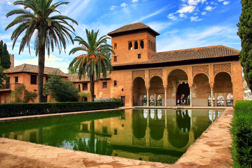 1 granada full day trip from seville with transfers Granada: Full-Day Trip From Seville With Transfers