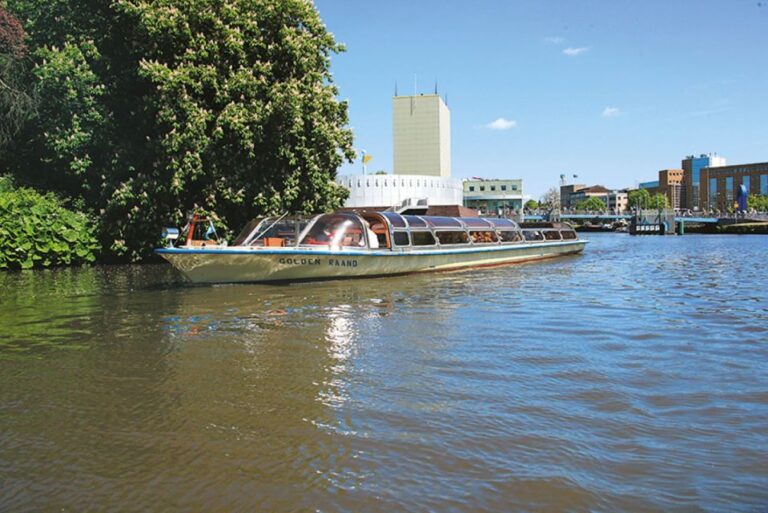 Groningen: City Canal Cruise